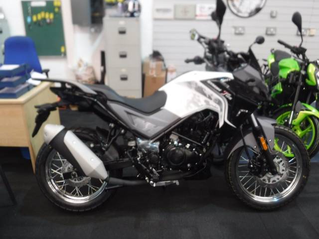 SYM NHT 125 Adventure Petrol Black/white