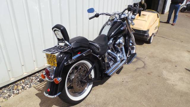 2006 Harley-Davidson Softail Deluxe FLSTN