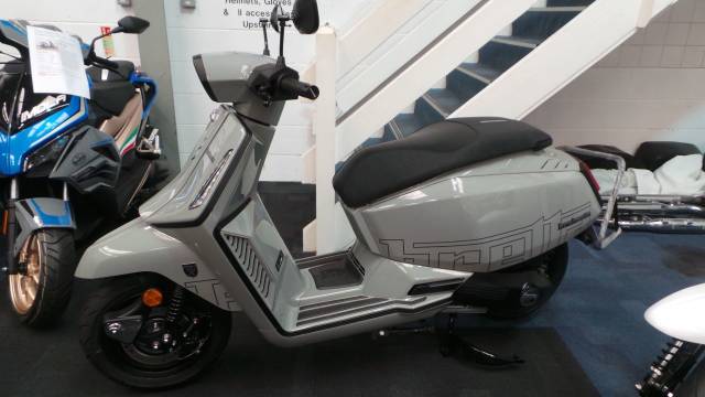 Lambretta X Scooter Petrol GREY/BLACK/WHITE
