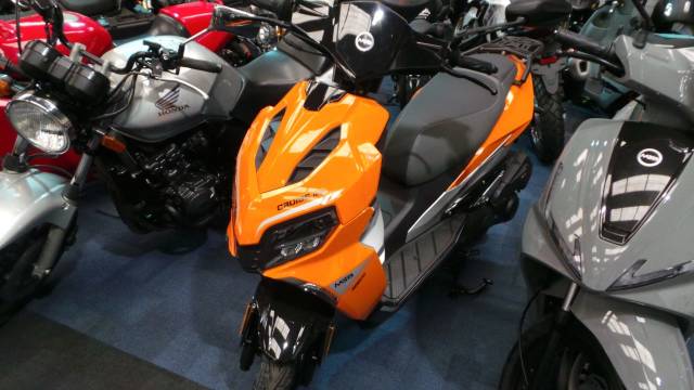 Mgb R8 Scooter Petrol ORANGE