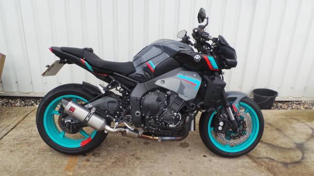 Yamaha MT-10 MT-10 MTN1000 Naked Petrol Grey