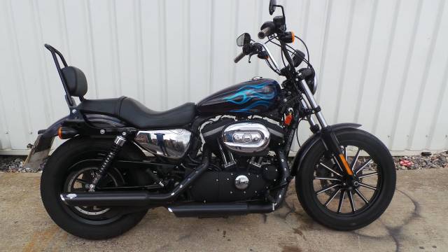 Harley-Davidson Xl IRON 883 XL N 13 Custom Cruiser Petrol Mauve/black