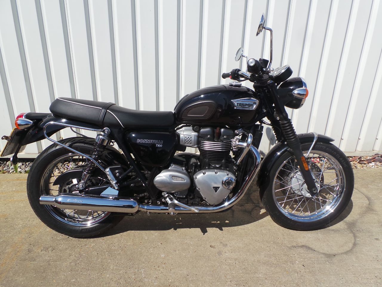 2018 Triumph Bonneville T100 Black