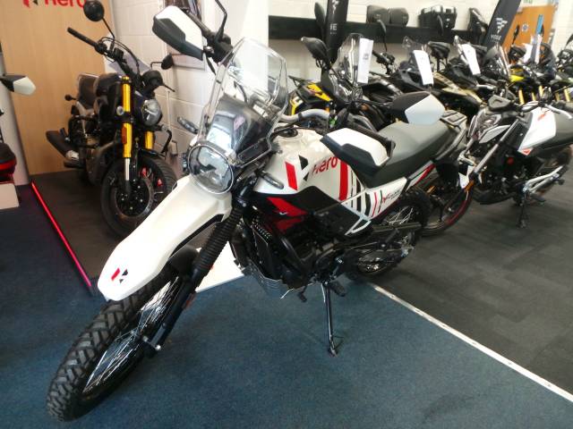 Hero Xpulse 200 Pro Adventure Petrol WHITE